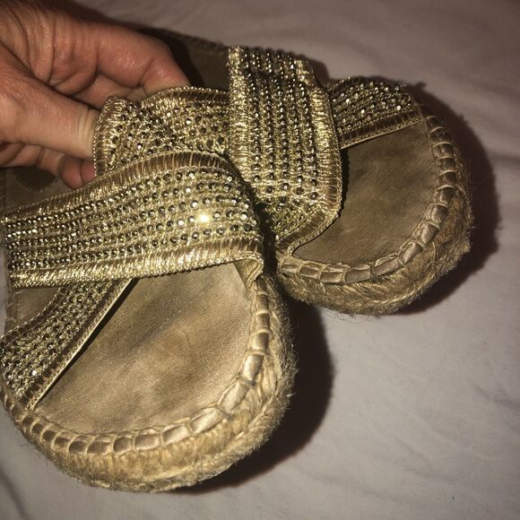 9 M Bare Traps Tan Ladies Womens Shoe Sandal Flip Flip Sparkle Silver Gold Tense - Picture 5 of 11